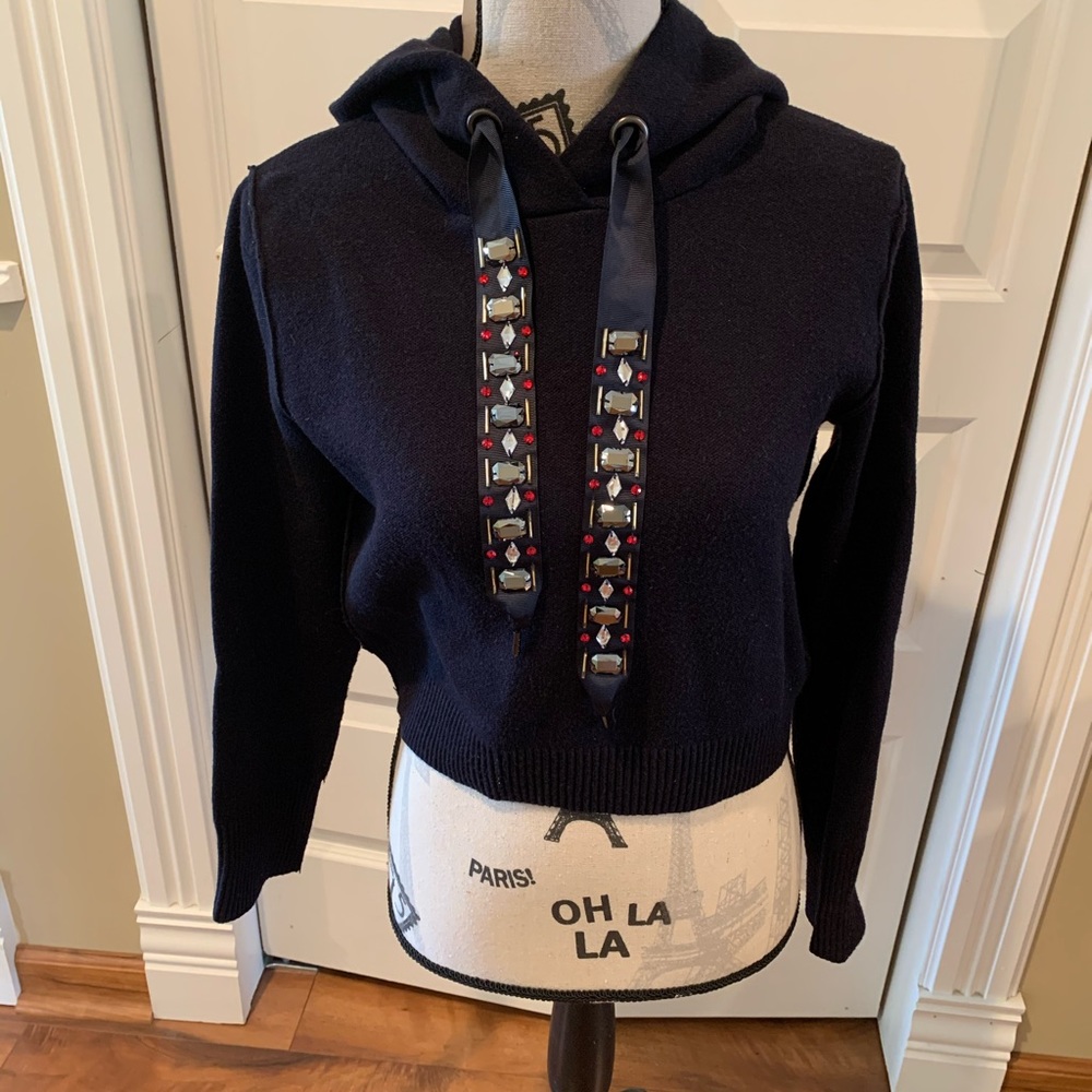 Crop sweater